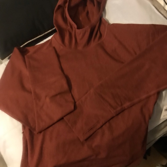 Rust colored Old navy “hoodie” long crop top - Picture 5 of 8